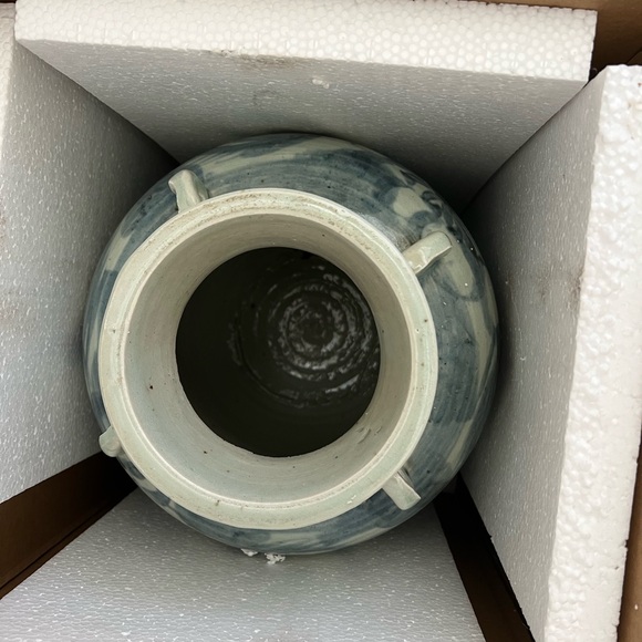 Legend of Asia Blue And White Four Loop Handle Jar Twisted Flower Motif - Picture 3 of 8